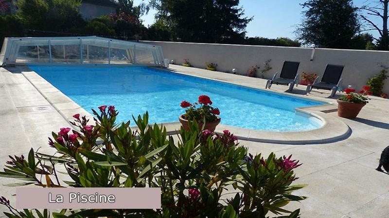 Le Clos Fleuri Vineuil  Buitenkant foto